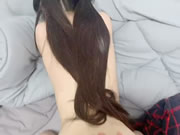 長髮女友跪姿後入爽到大叫了出來